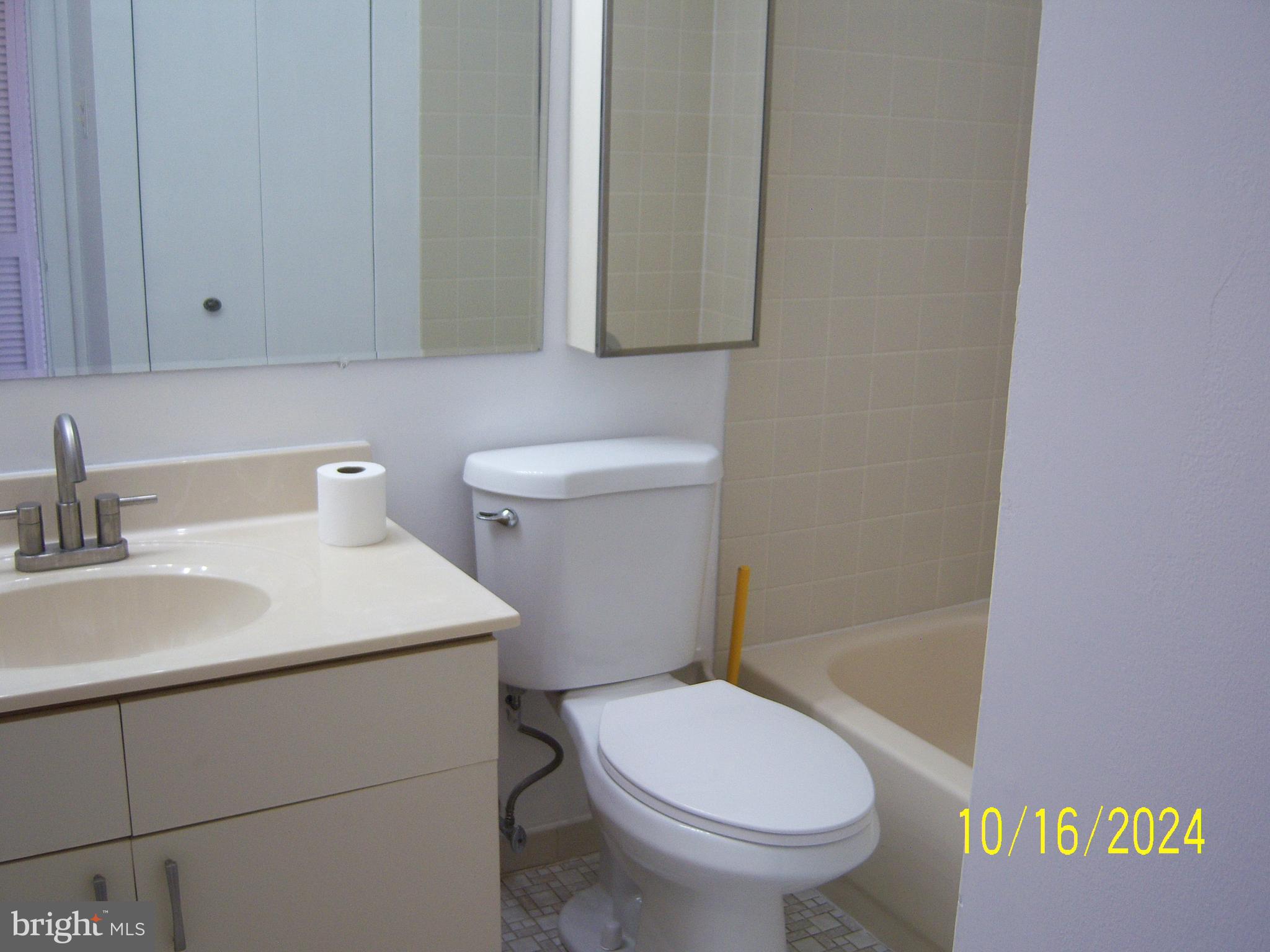 PHILADELPHIA (NORTHEAST) - Residential