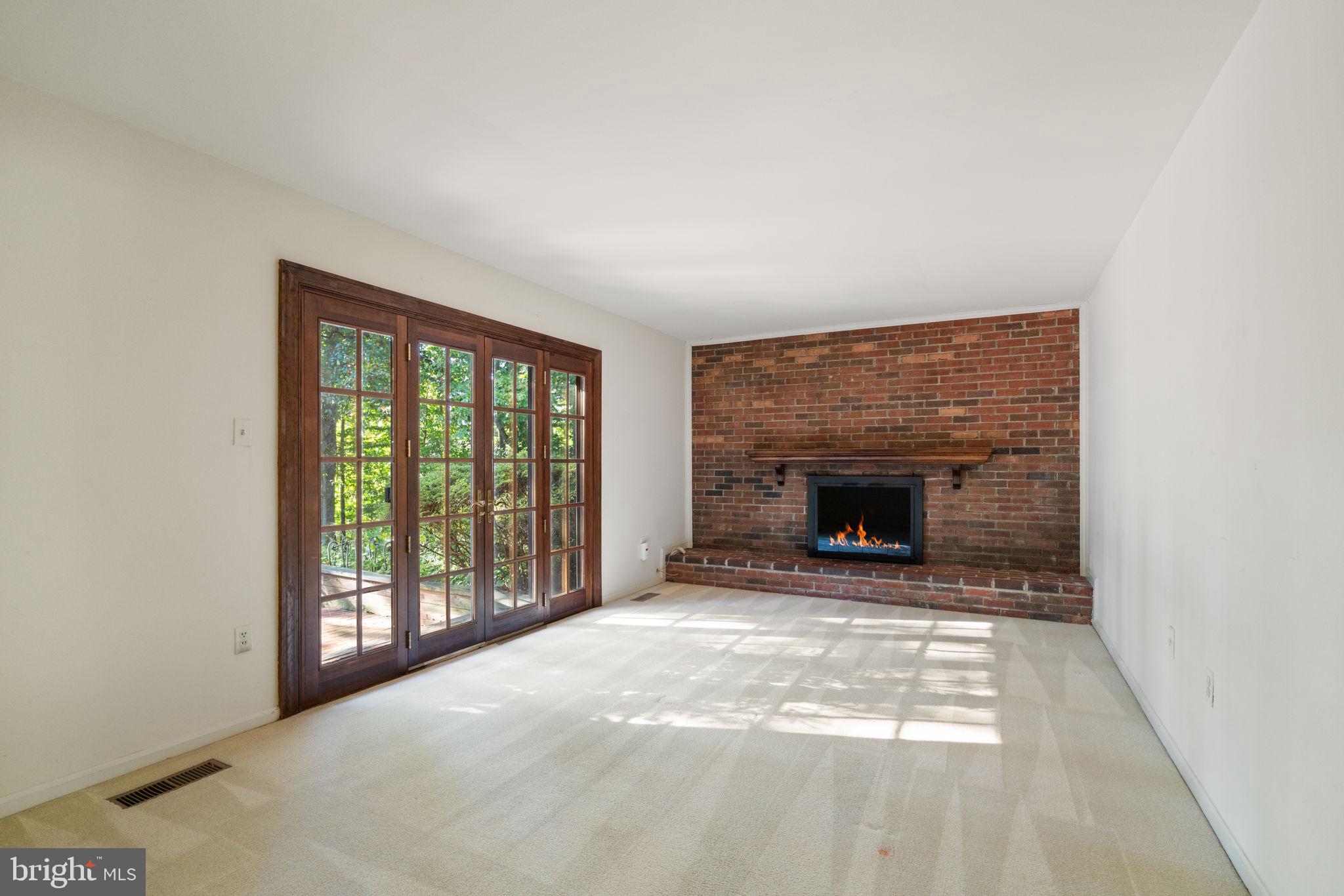 LAKEWOOD HILLS - Residential