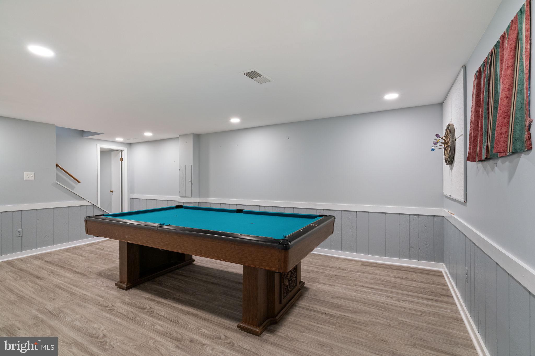 LAKEWOOD HILLS - Residential