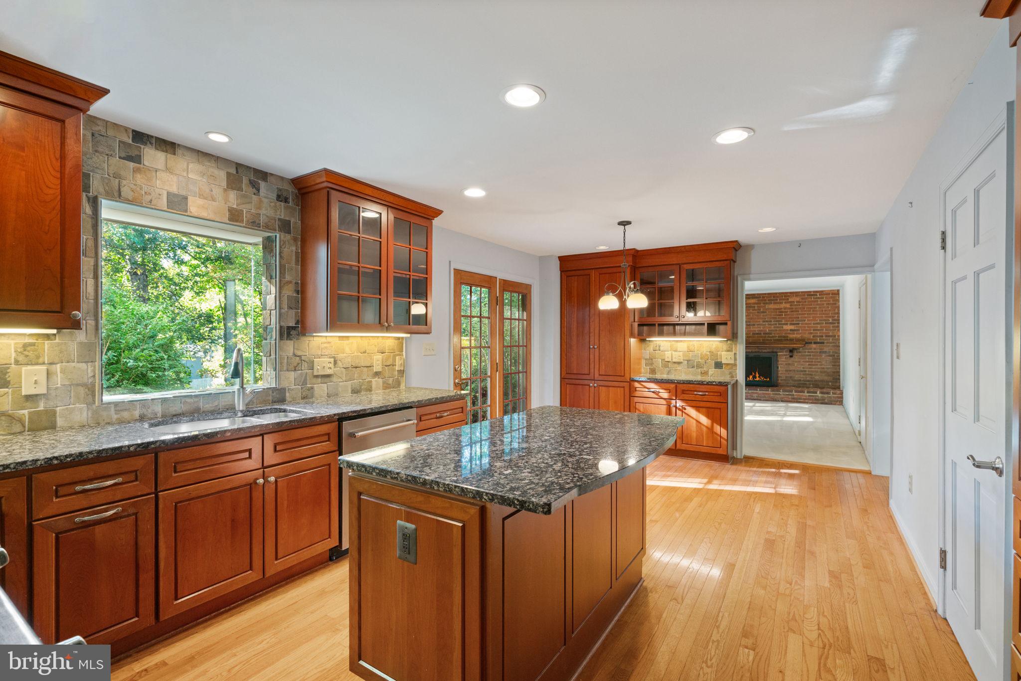 LAKEWOOD HILLS - Residential