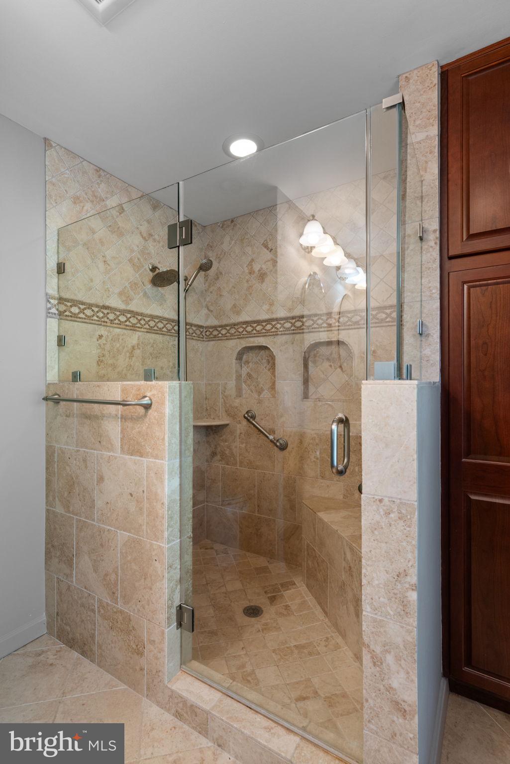 LAKEWOOD HILLS - Residential