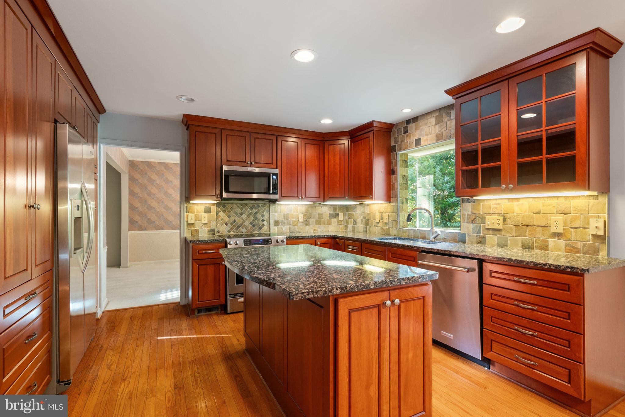 LAKEWOOD HILLS - Residential