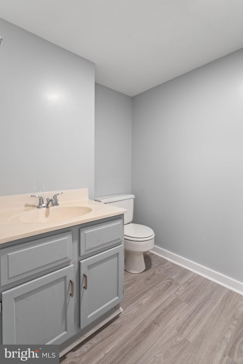 LAKEWOOD HILLS - Residential