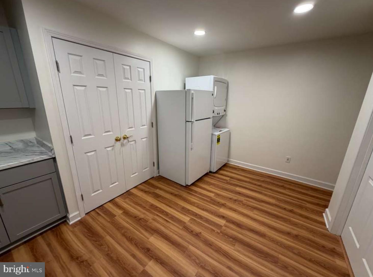 CASCADES - Residential Lease