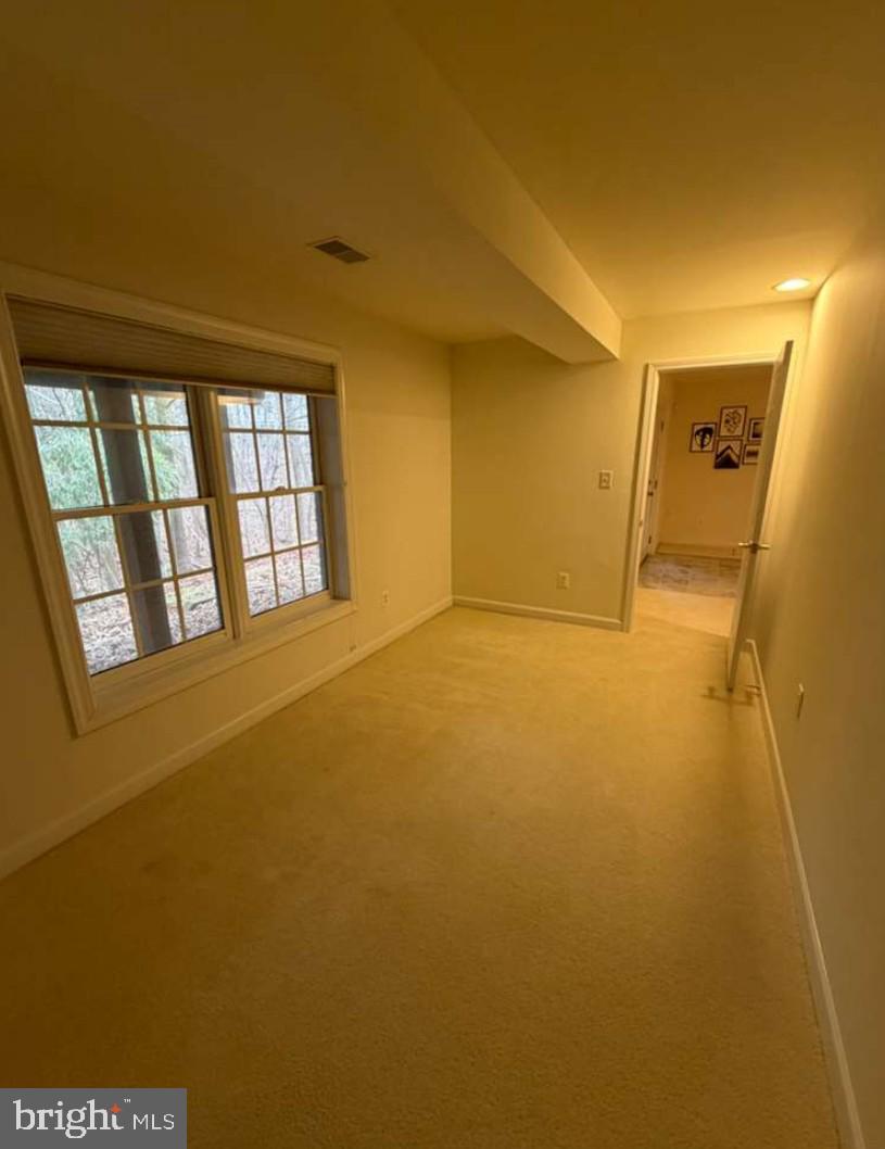 CASCADES - Residential Lease