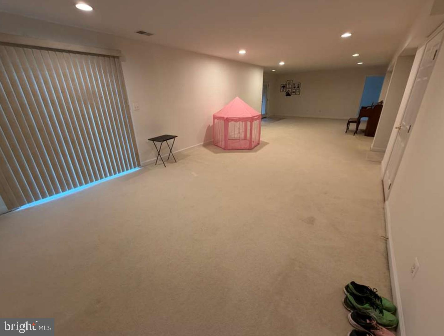 CASCADES - Residential Lease