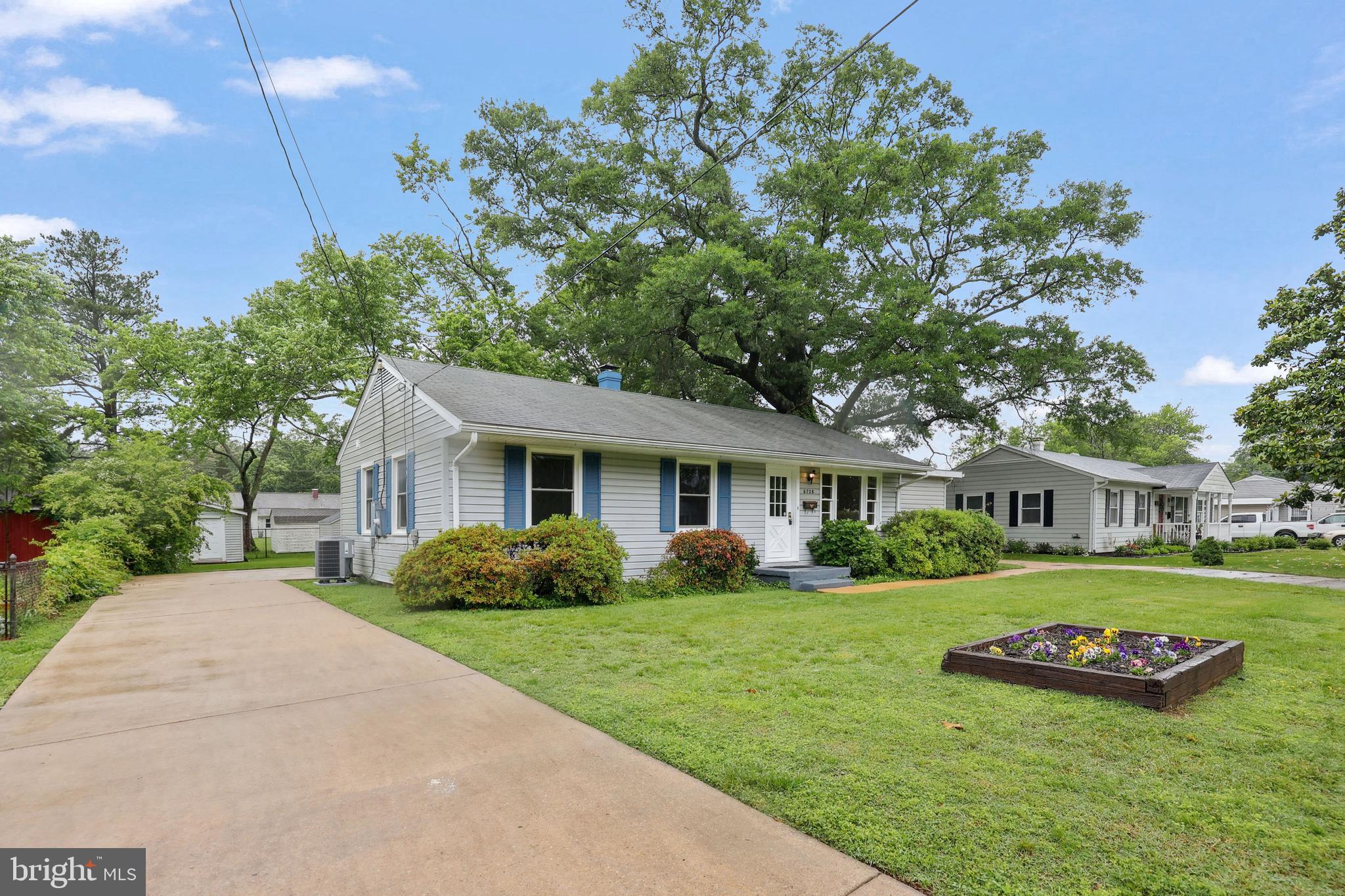 KINGS COLONY - Residential