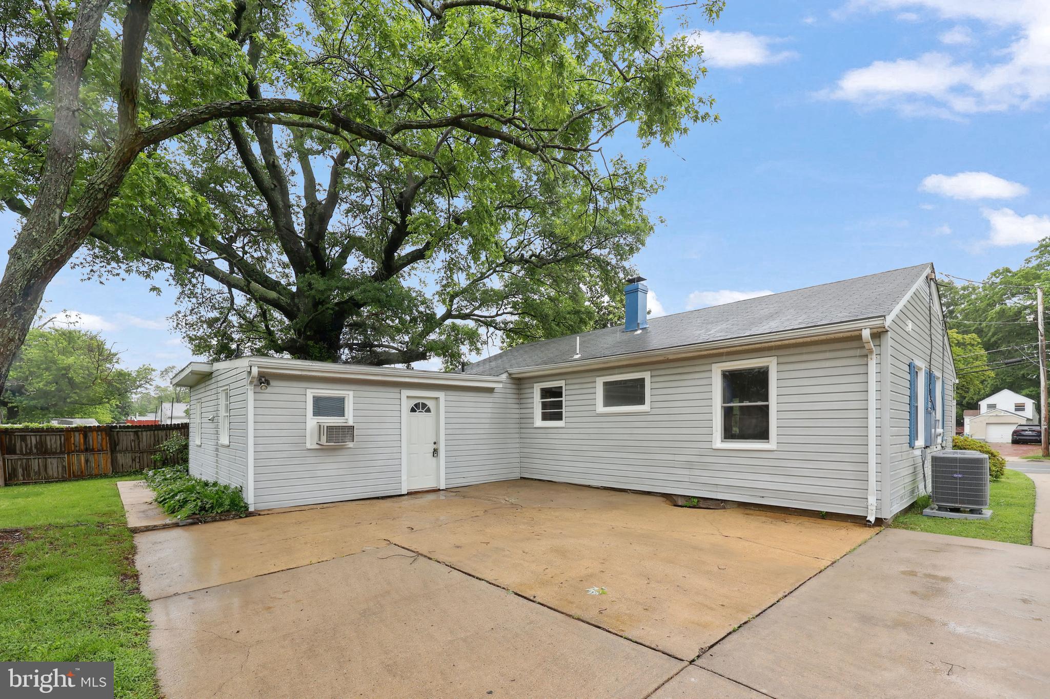 KINGS COLONY - Residential