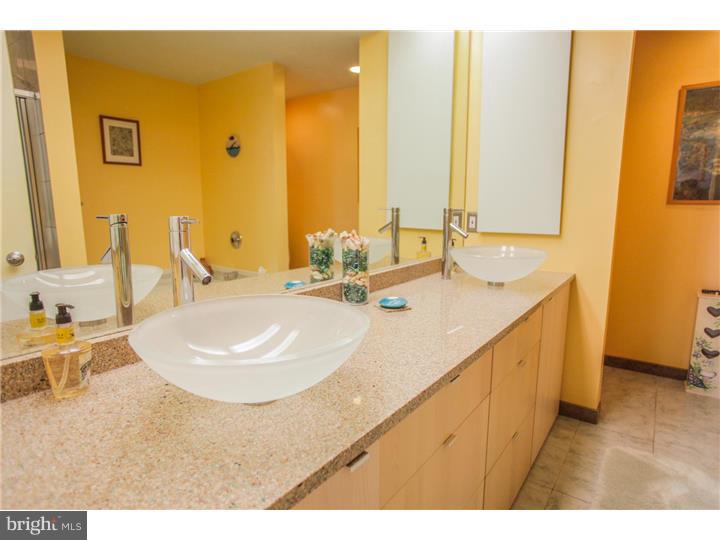 LOGAN SQUARE - Residential