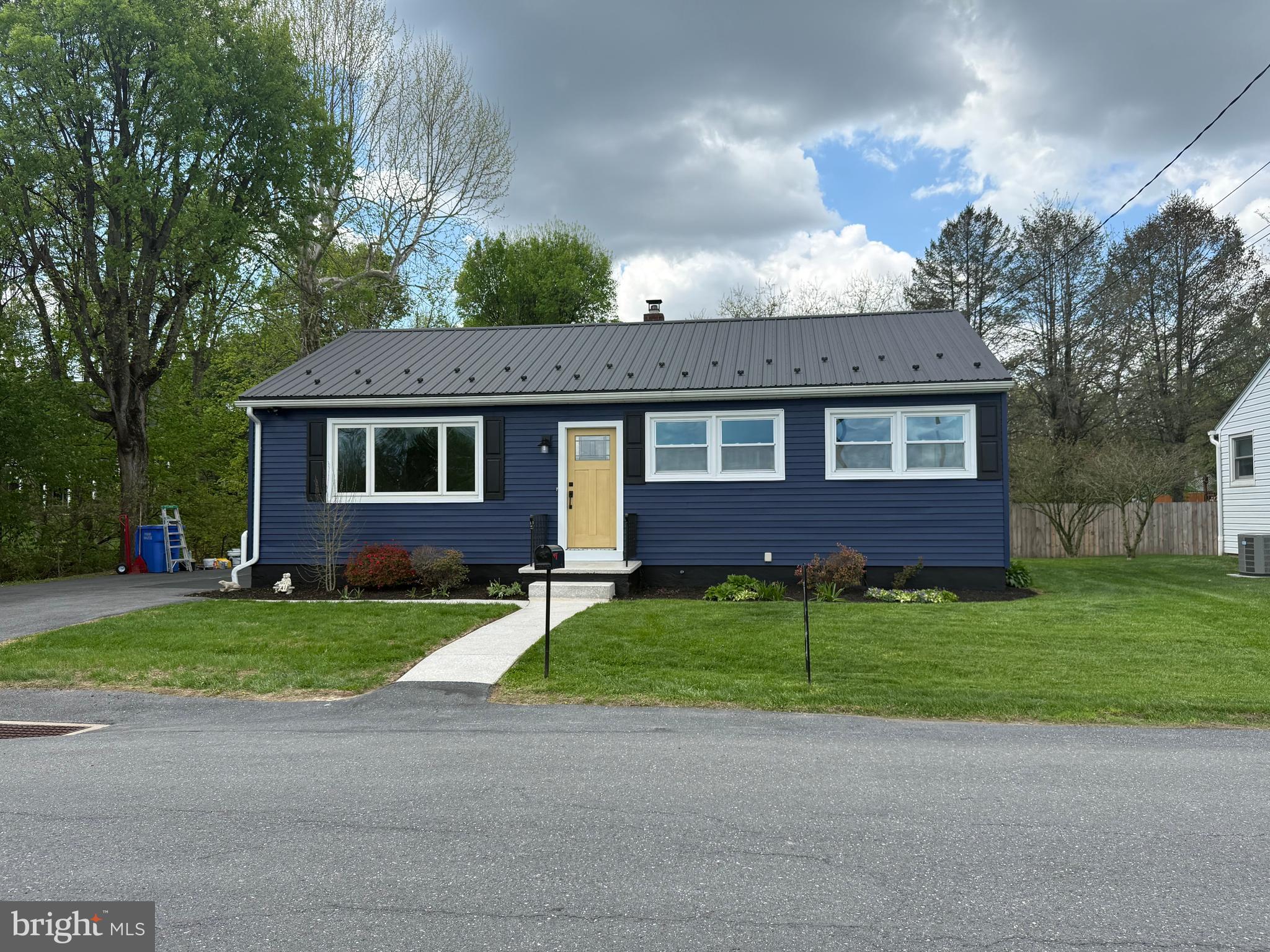 FAIRVIEW - Residential