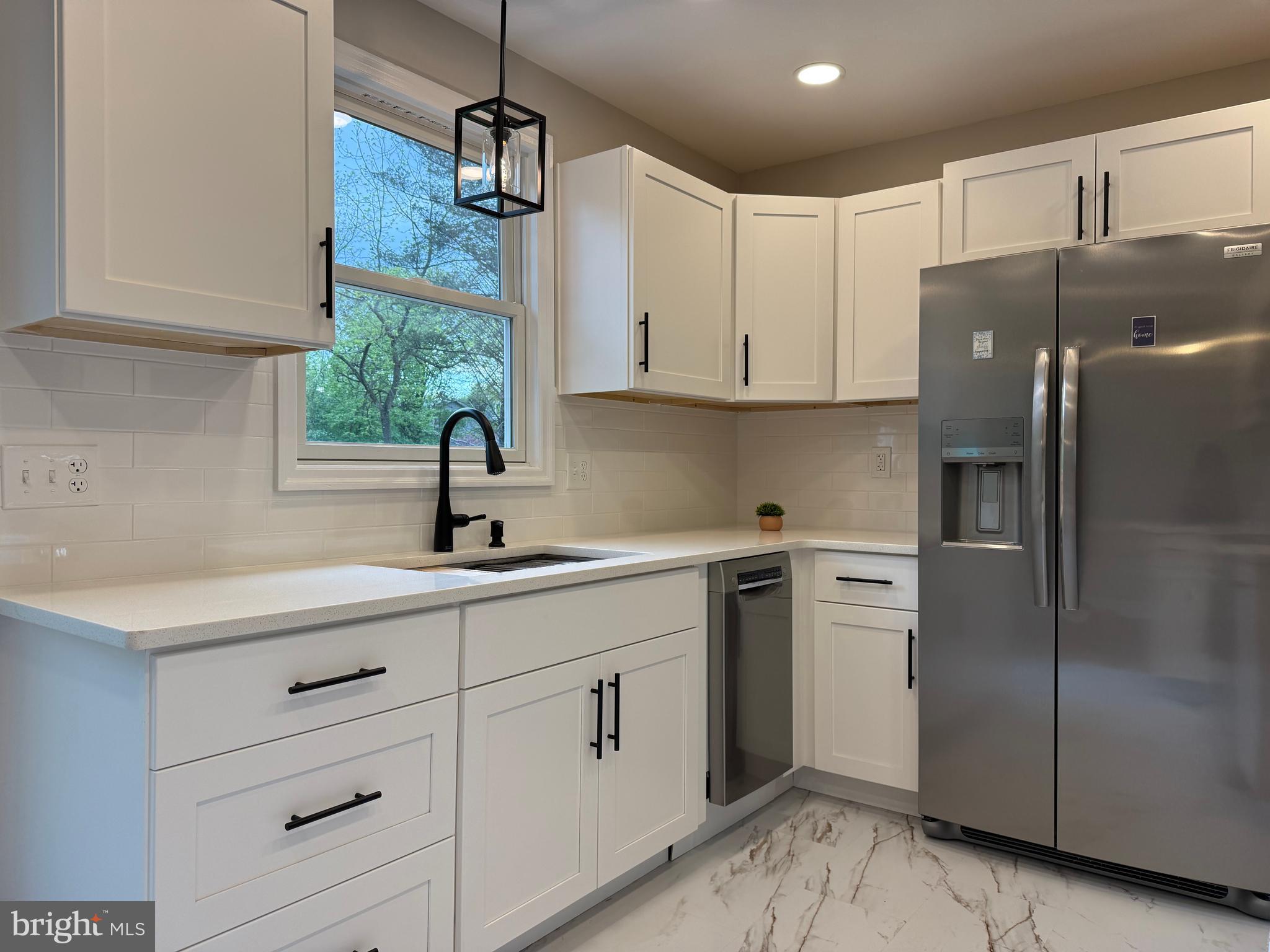 FAIRVIEW - Residential