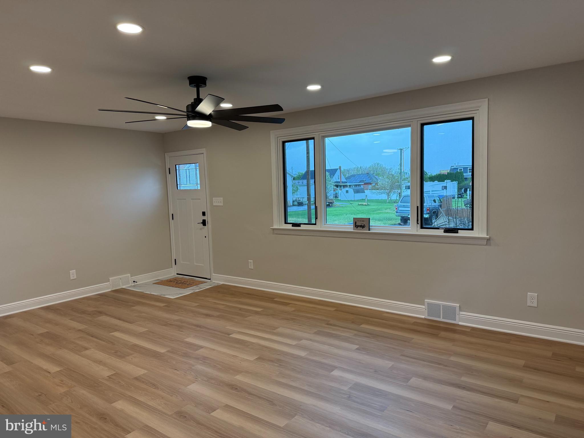 FAIRVIEW - Residential