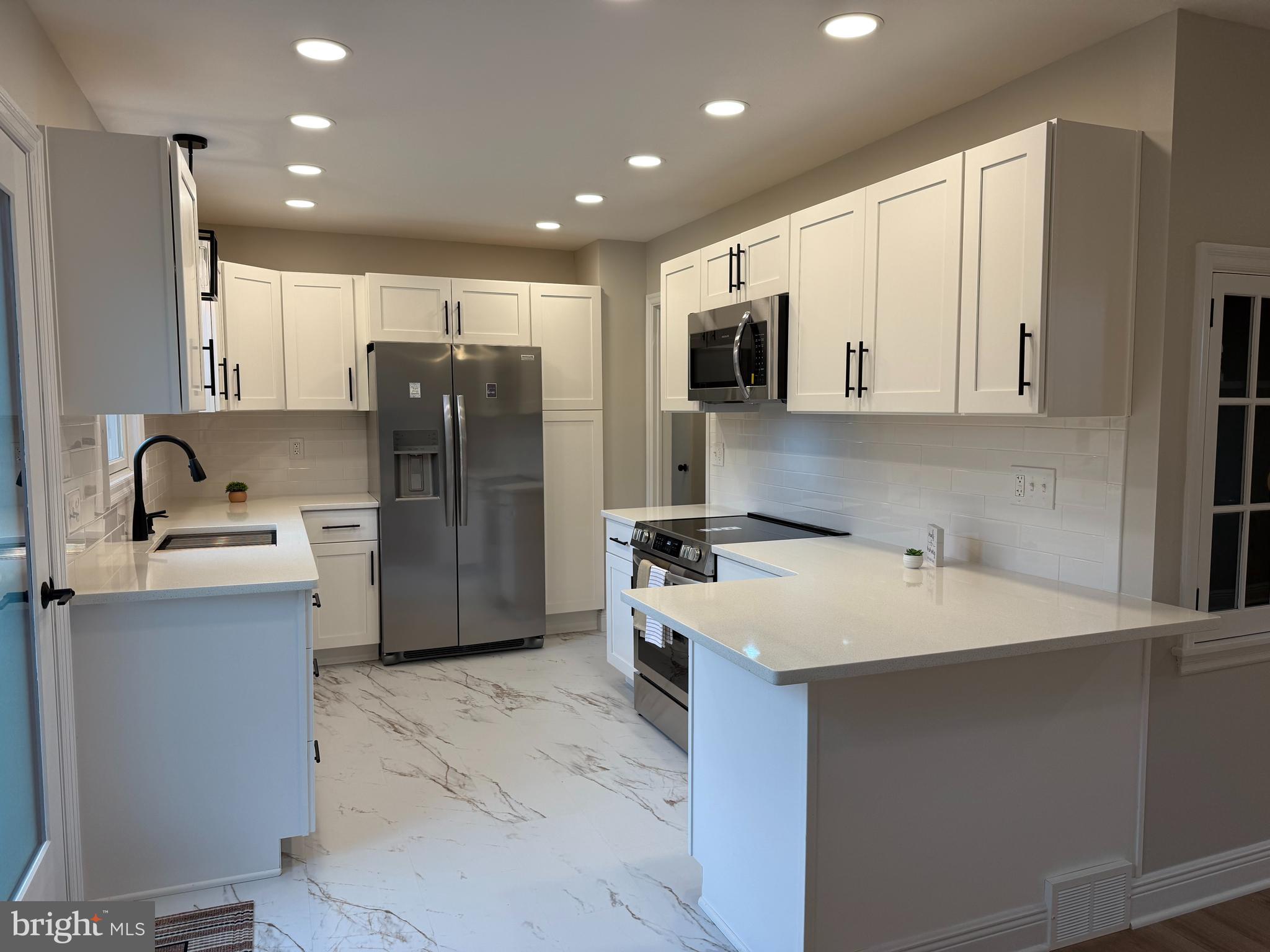 FAIRVIEW - Residential