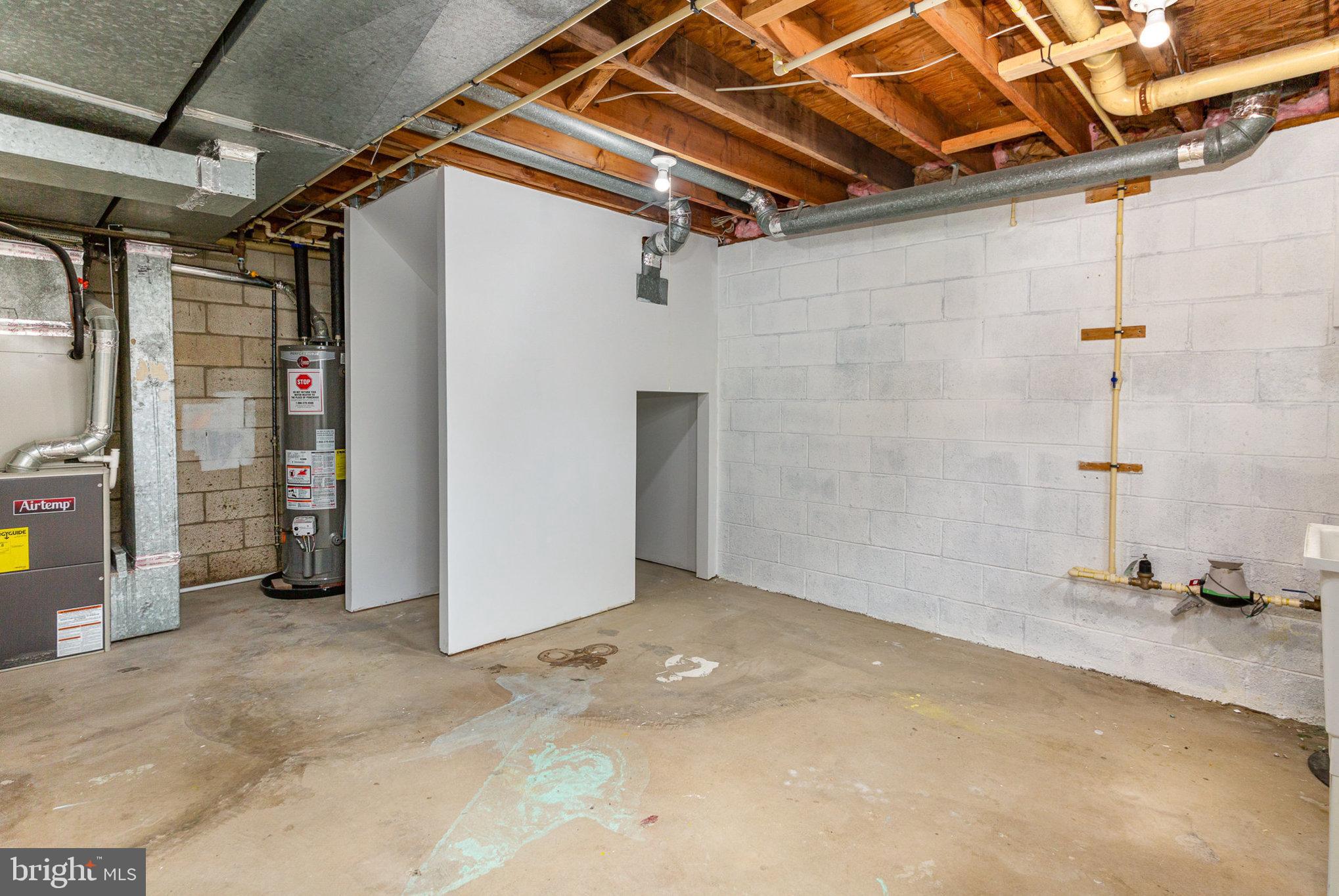 WILLOUGHBY WOODS - Residential