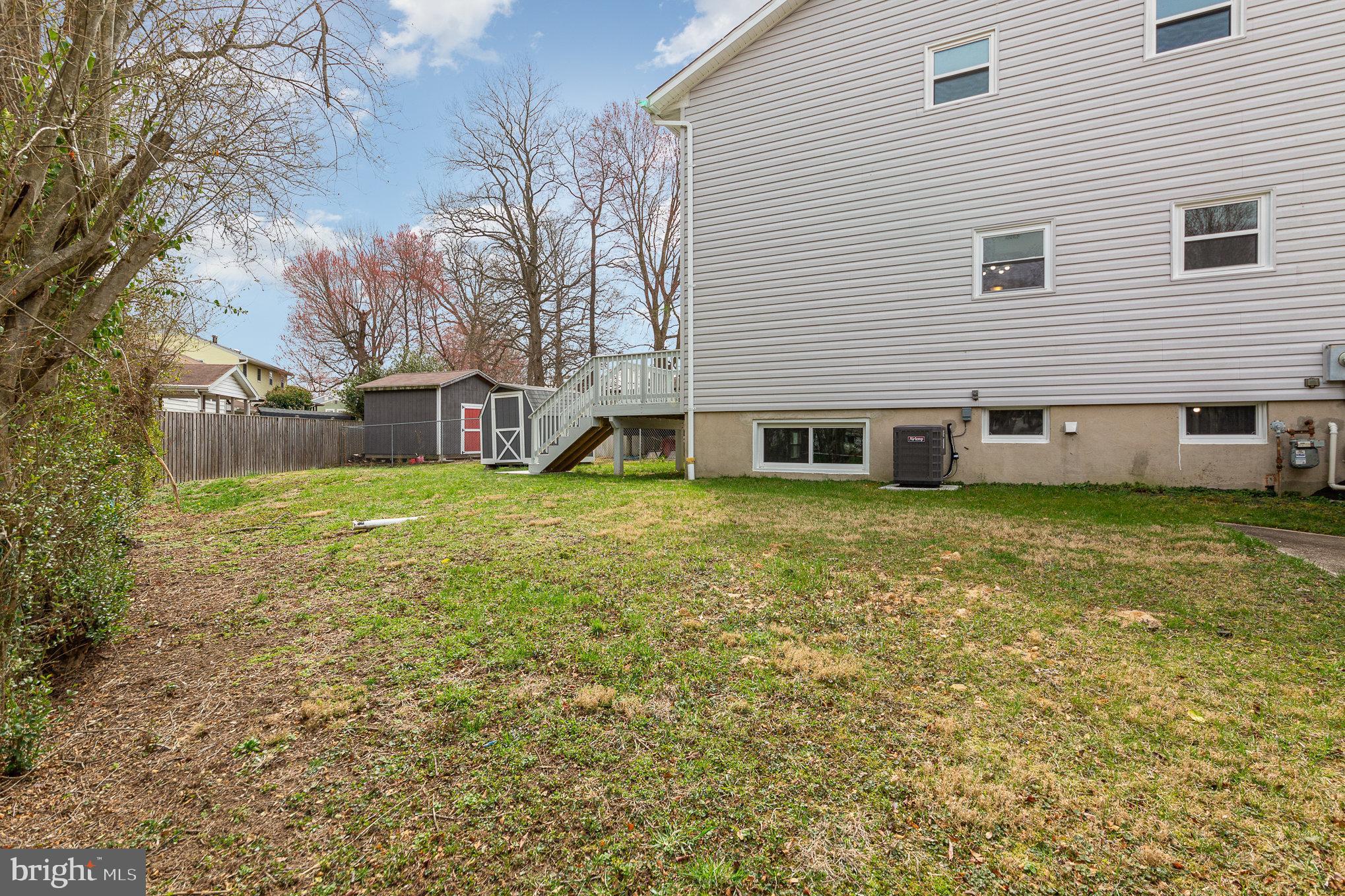 WILLOUGHBY WOODS - Residential