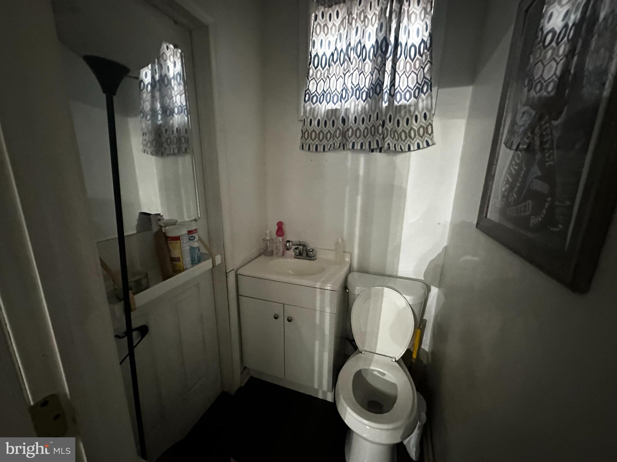 5004 OLD YORK ROAD 00