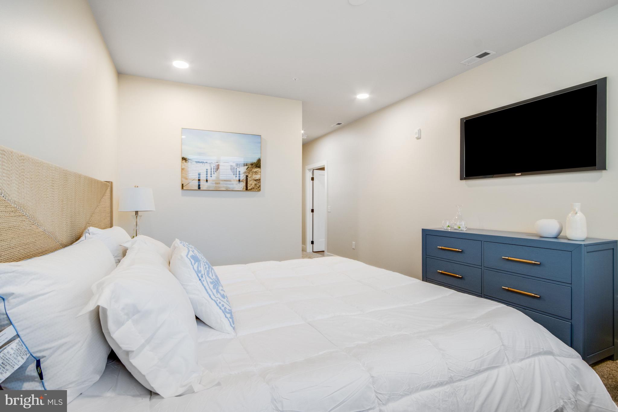 FLATS AT COASTAL STATION - Residential