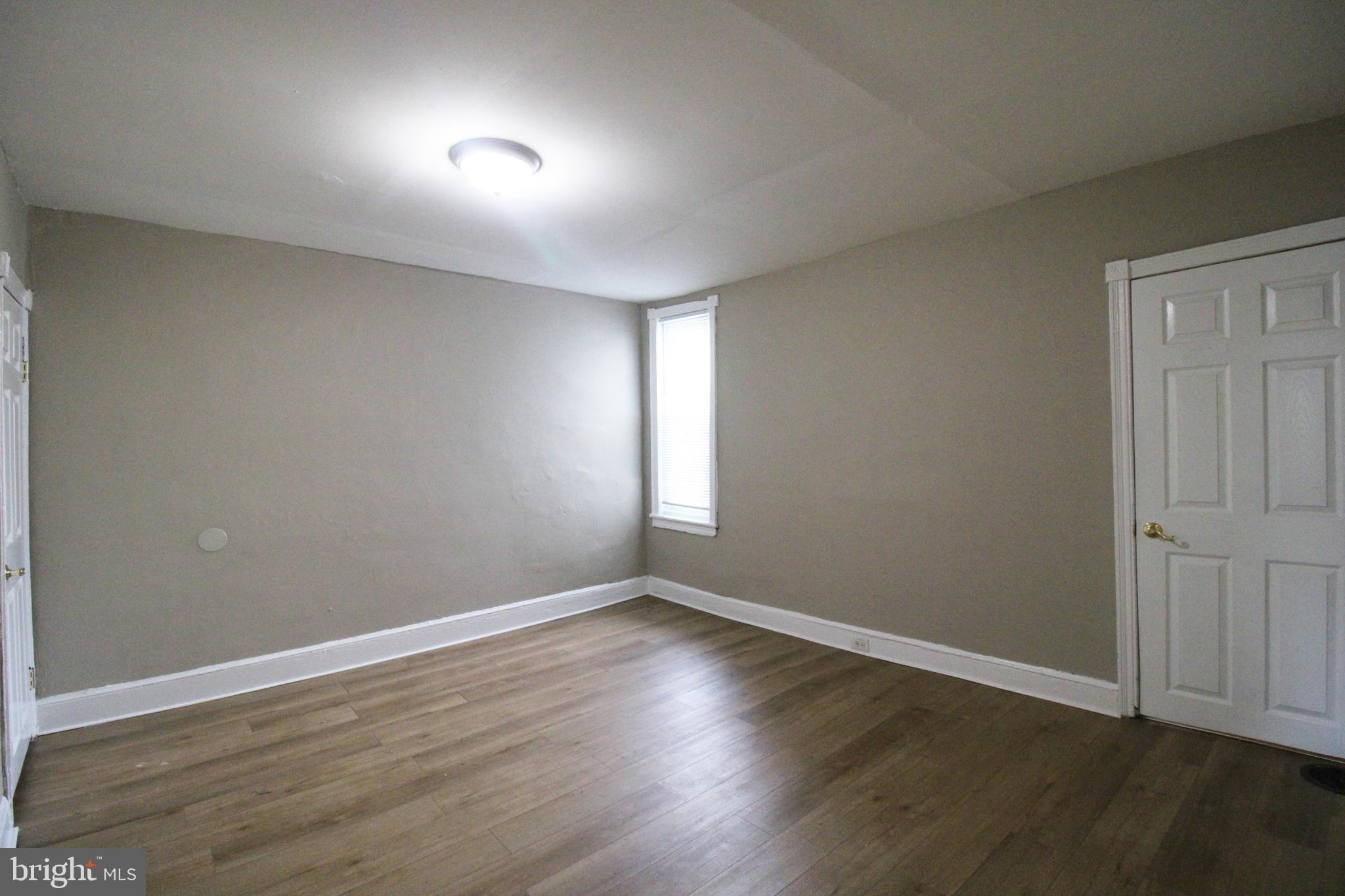 SQUIRREL HILL - Residential