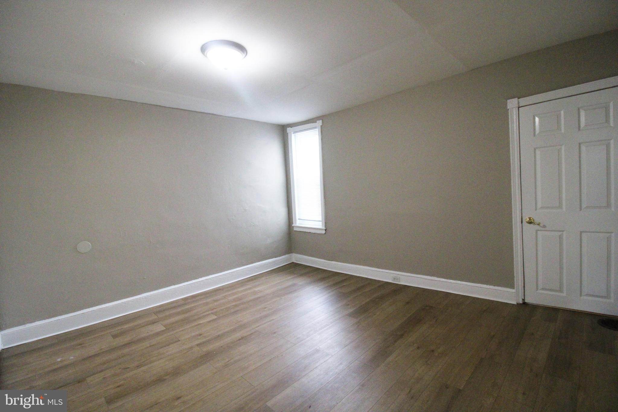 SQUIRREL HILL - Residential