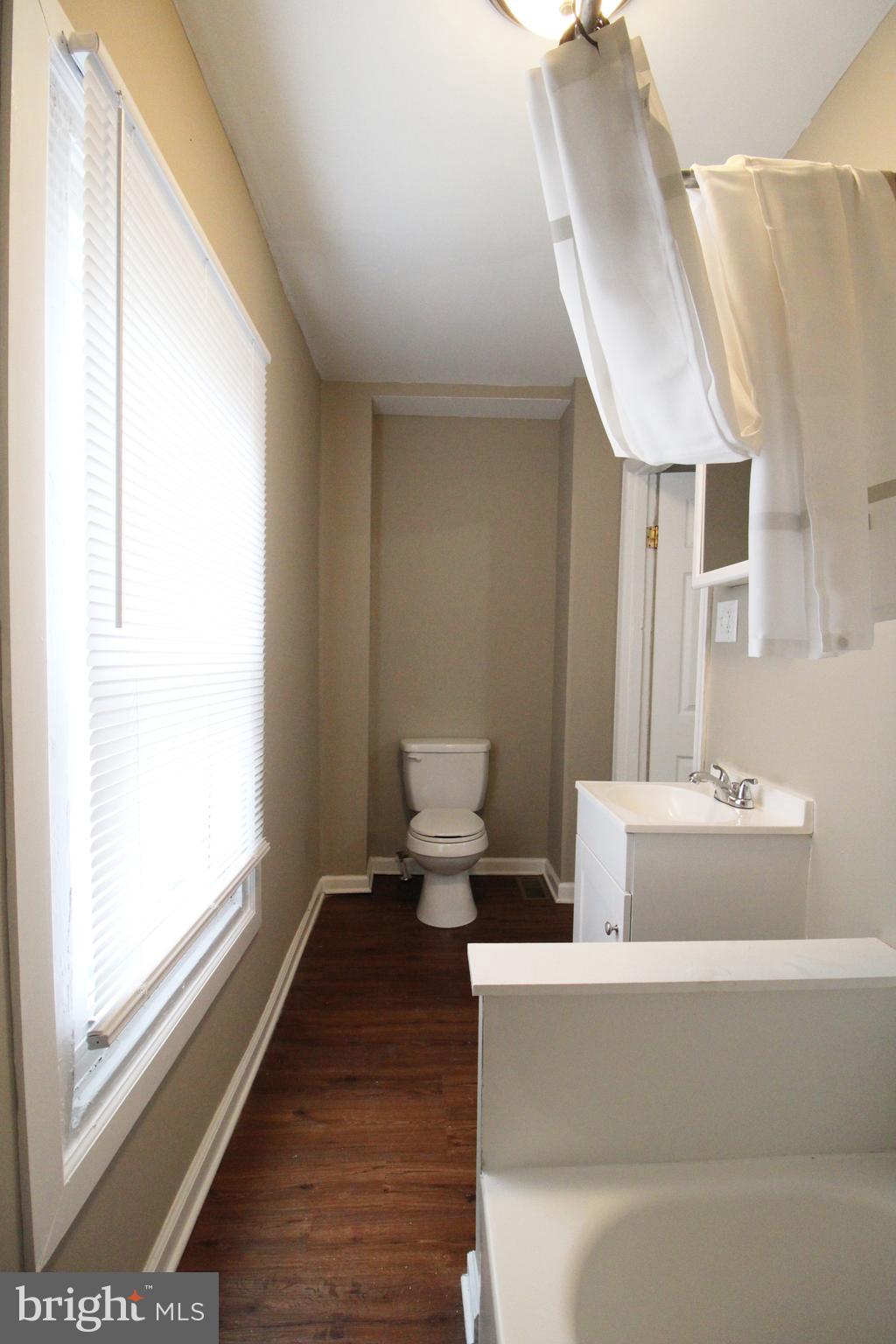 SQUIRREL HILL - Residential