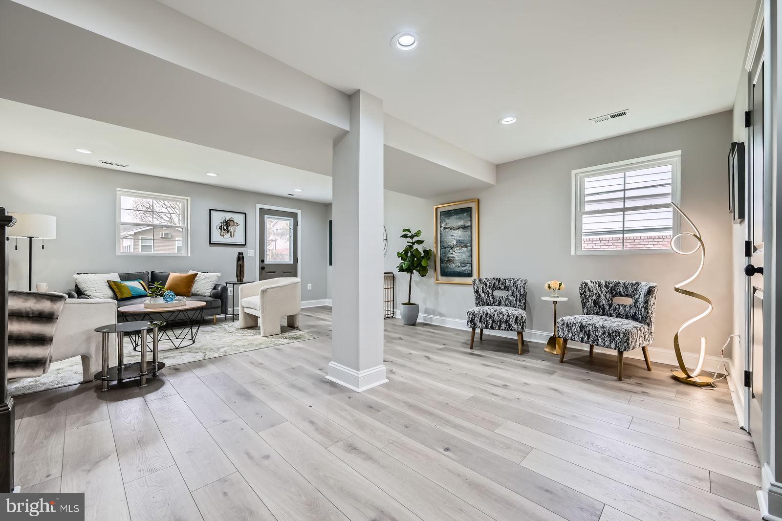 SMITH AVENUE - Residential