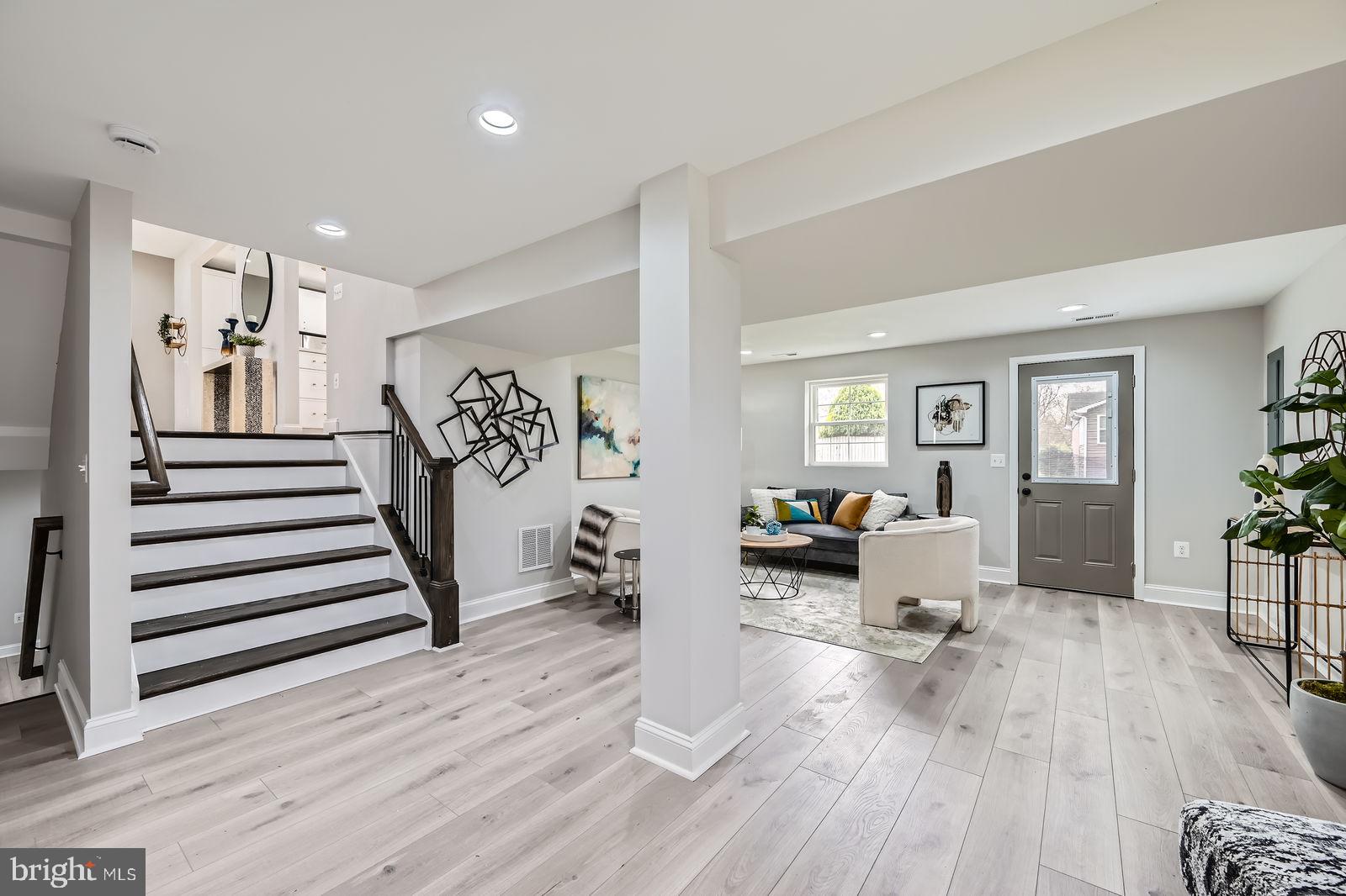 SMITH AVENUE - Residential