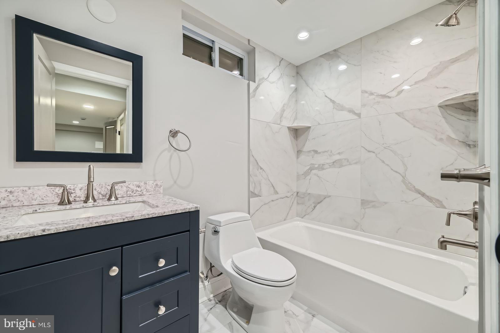 SMITH AVENUE - Residential