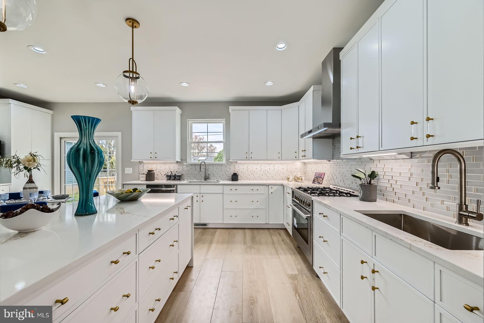 SMITH AVENUE - Residential