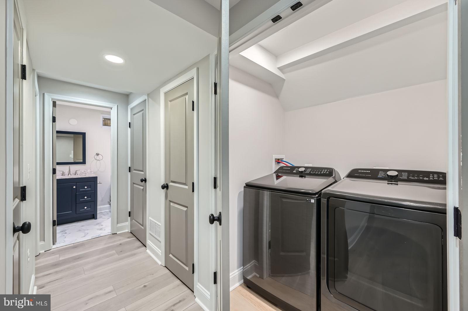 SMITH AVENUE - Residential
