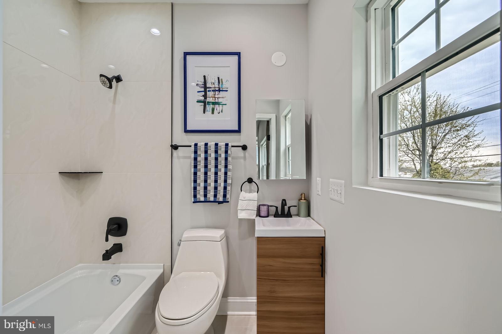 SMITH AVENUE - Residential