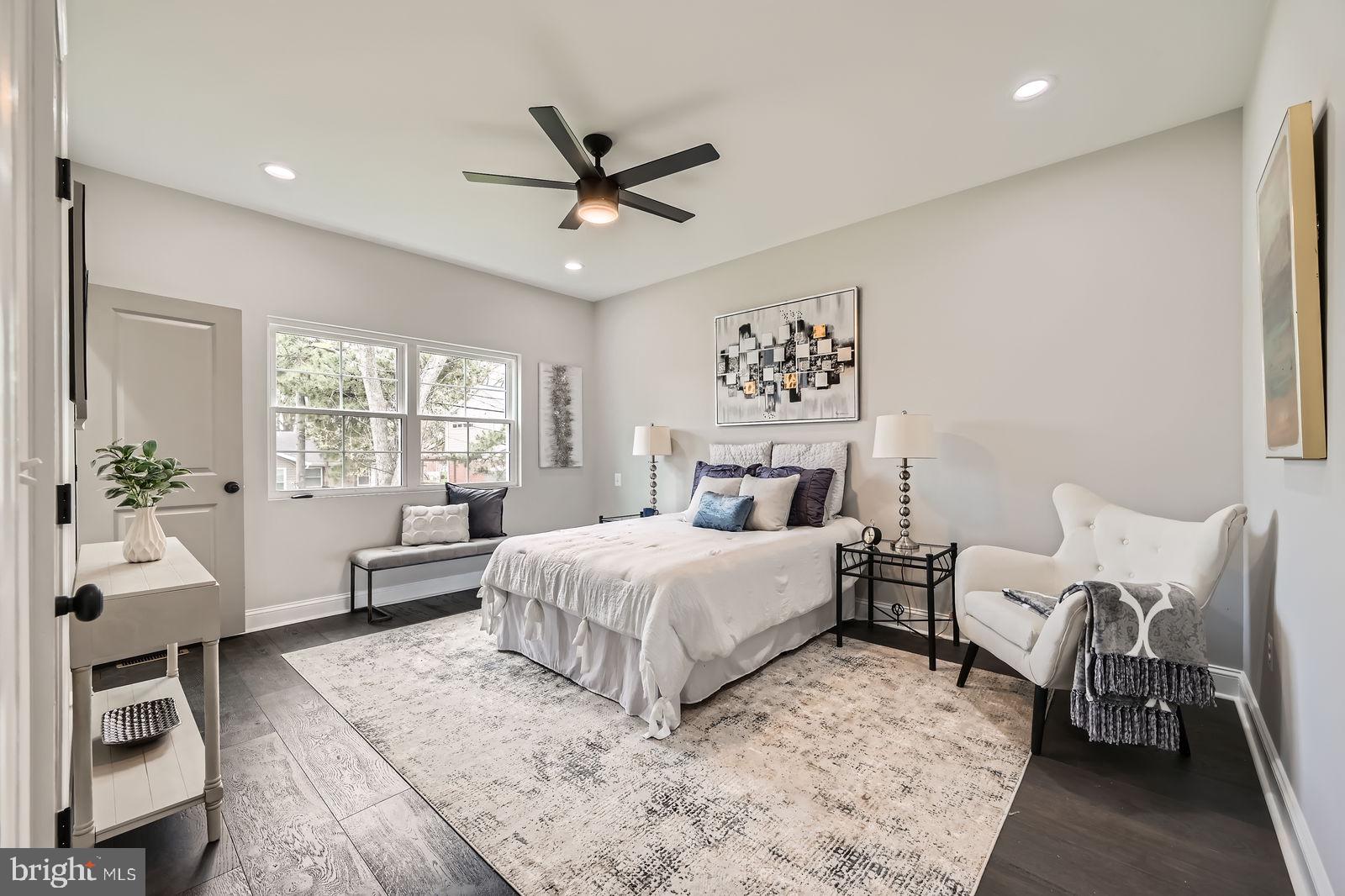 SMITH AVENUE - Residential