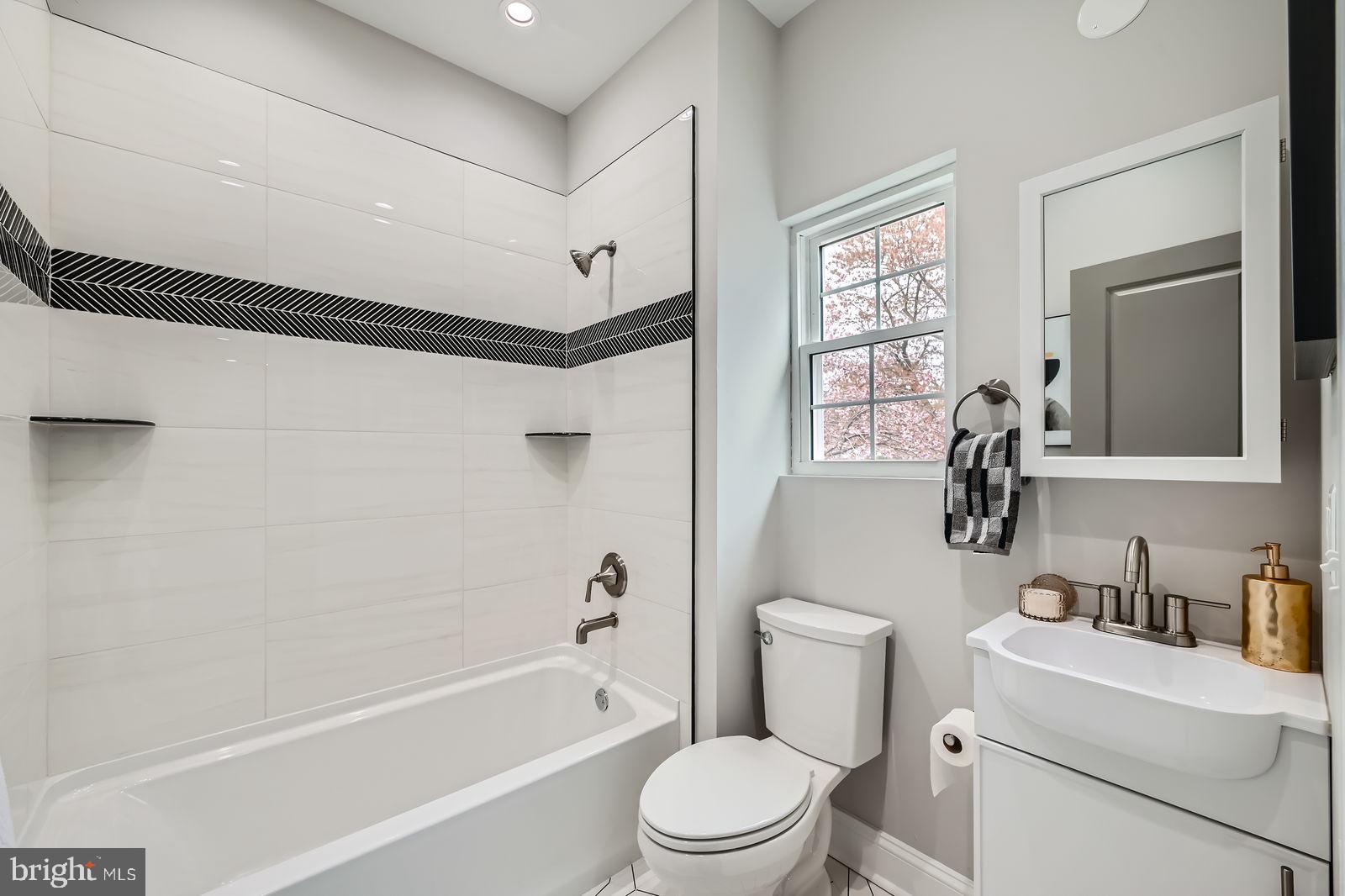 SMITH AVENUE - Residential