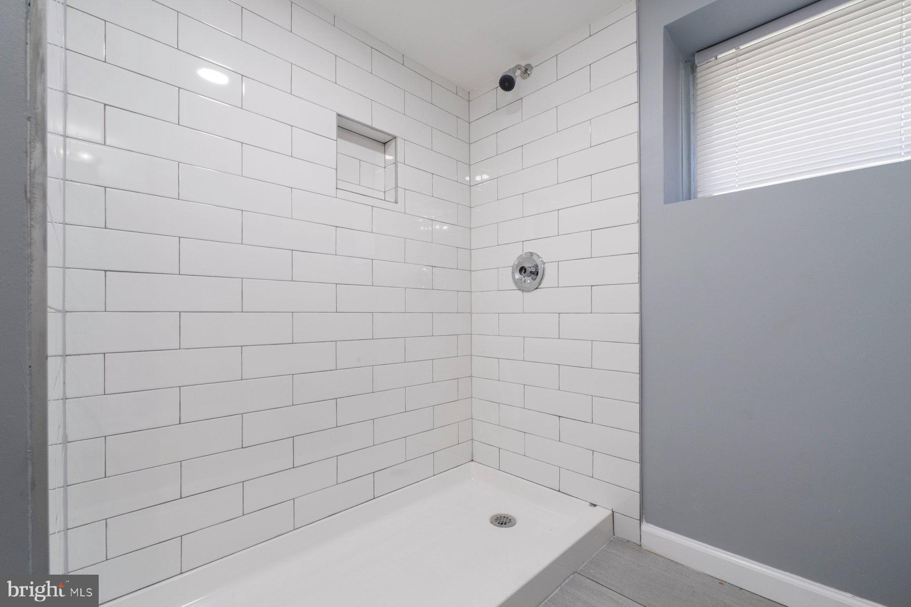 NORTH HALETHORPE - Residential