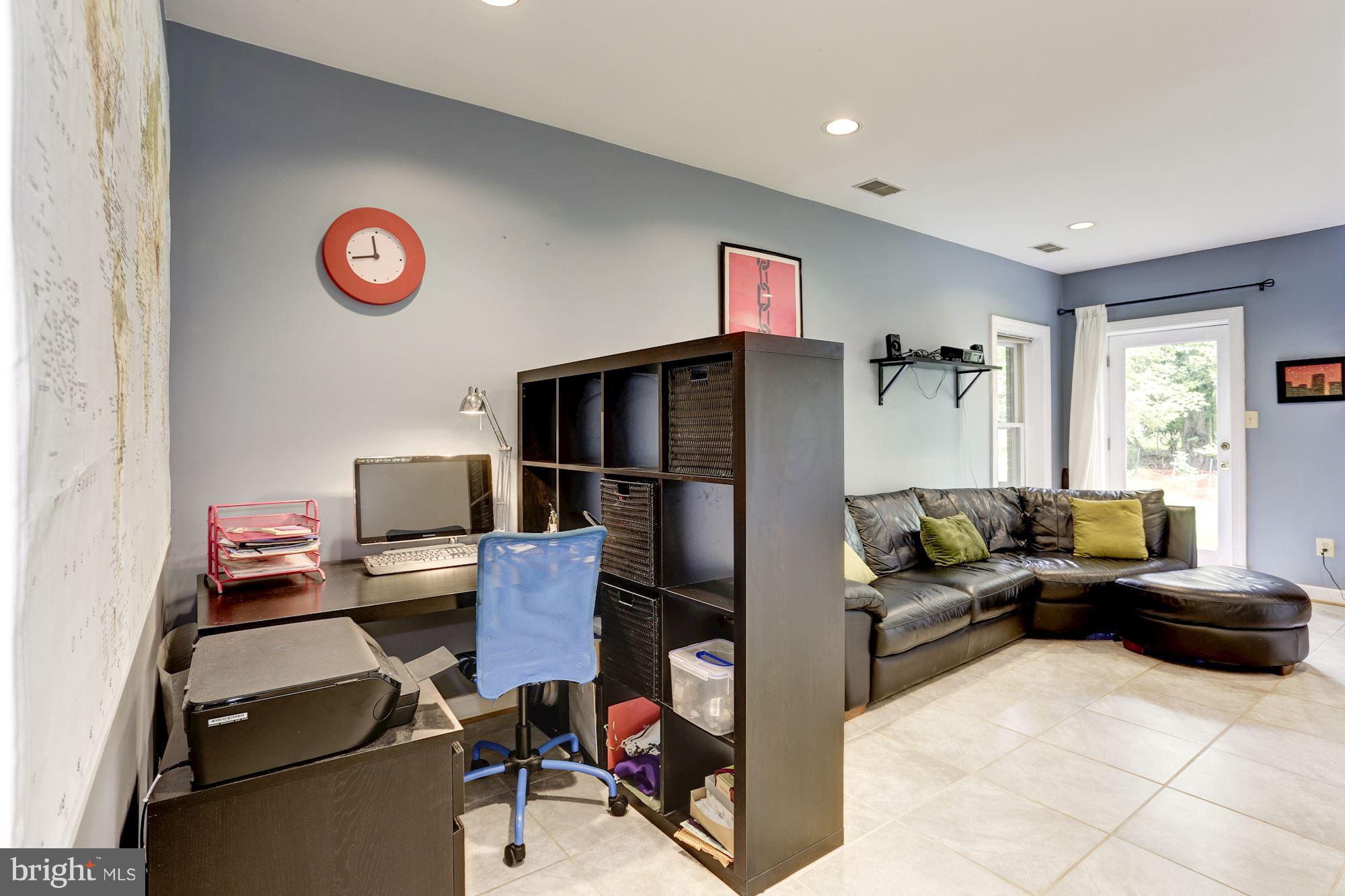 BETHESDA OUTSIDE - Residential