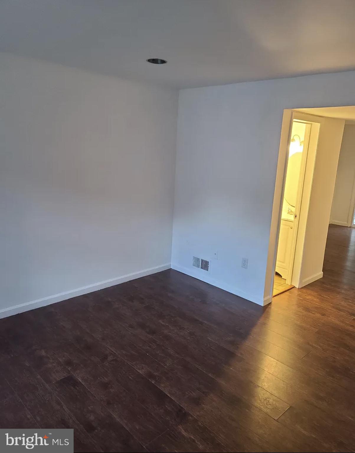 DALE CITY - Residential Lease