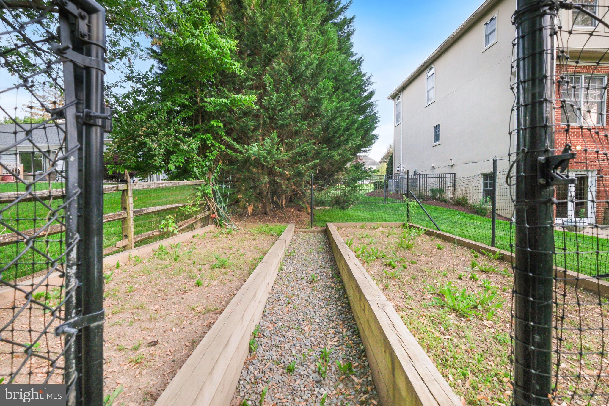 WILLERBURN ACRES - Residential