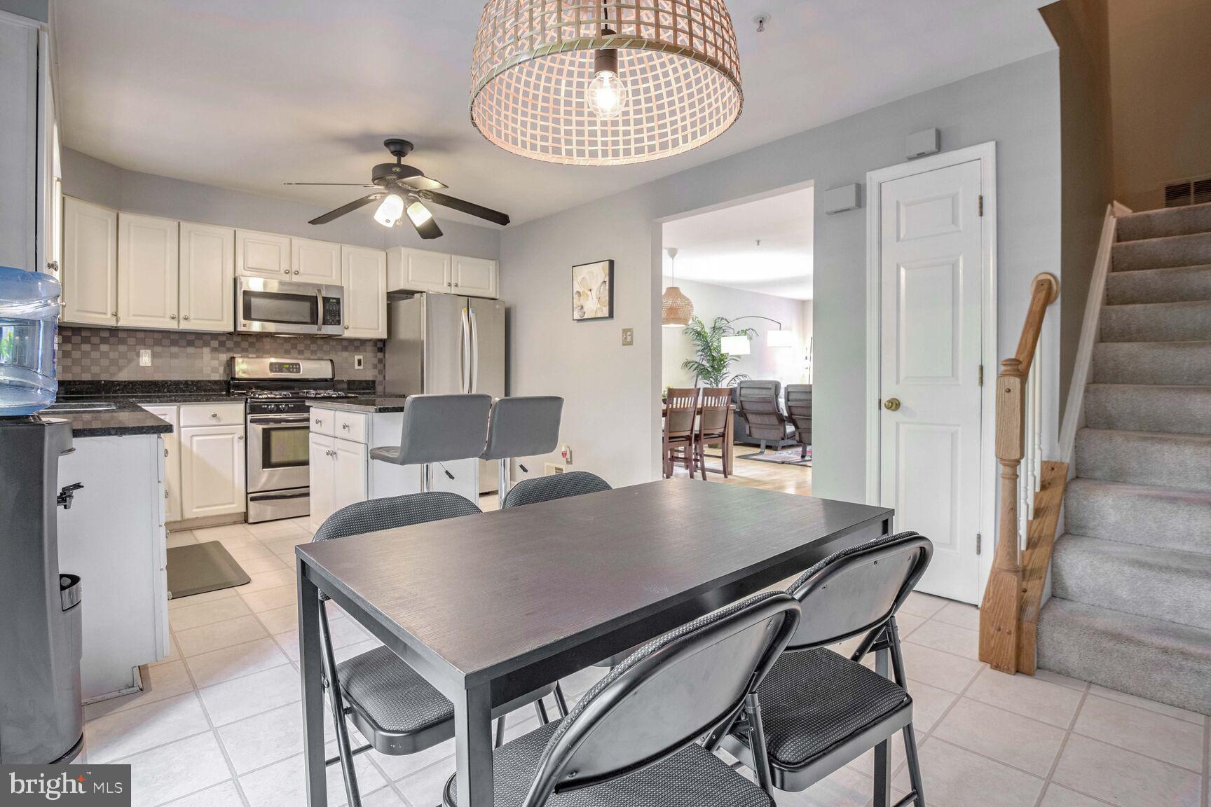 TOWNES AT CHESTNUT OAKS - Residential Lease