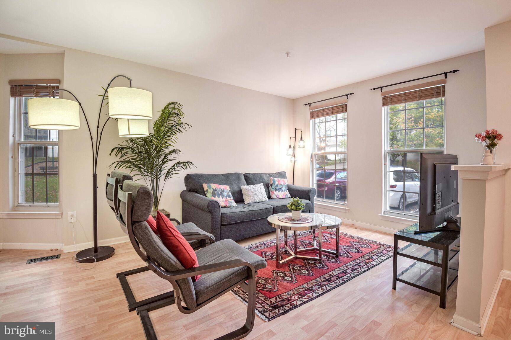 TOWNES AT CHESTNUT OAKS - Residential Lease