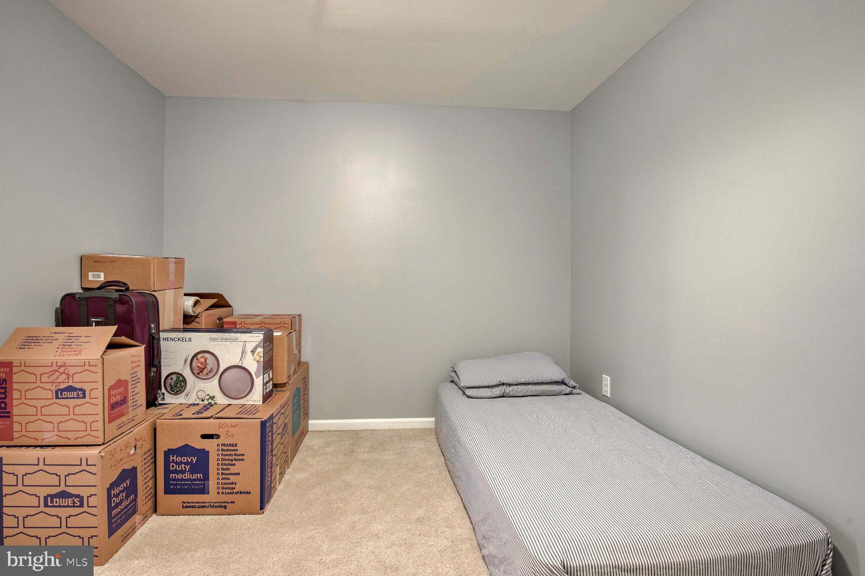 TOWNES AT CHESTNUT OAKS - Residential Lease