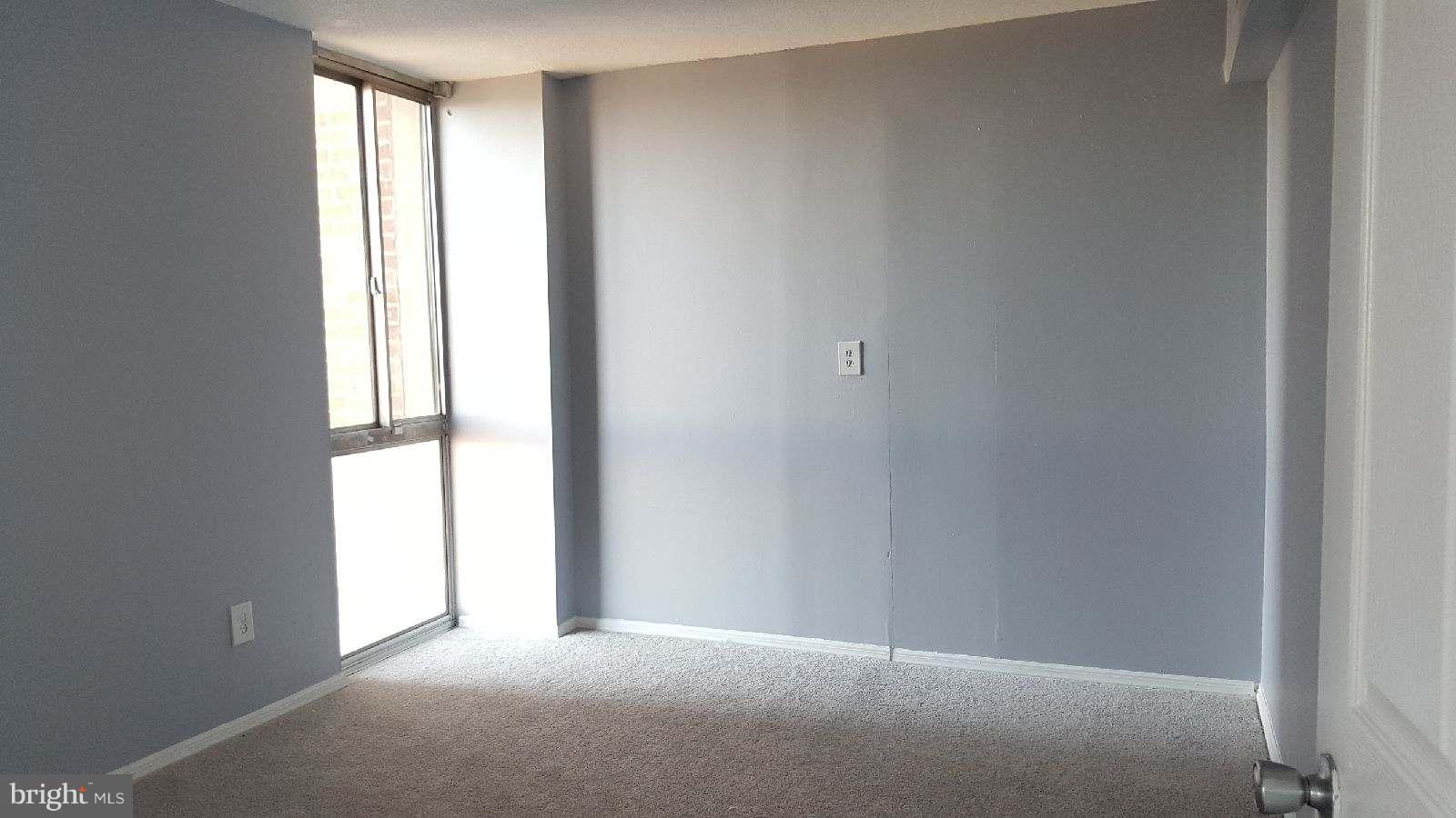 PRESIDENTIAL TOWERS - Residential Lease