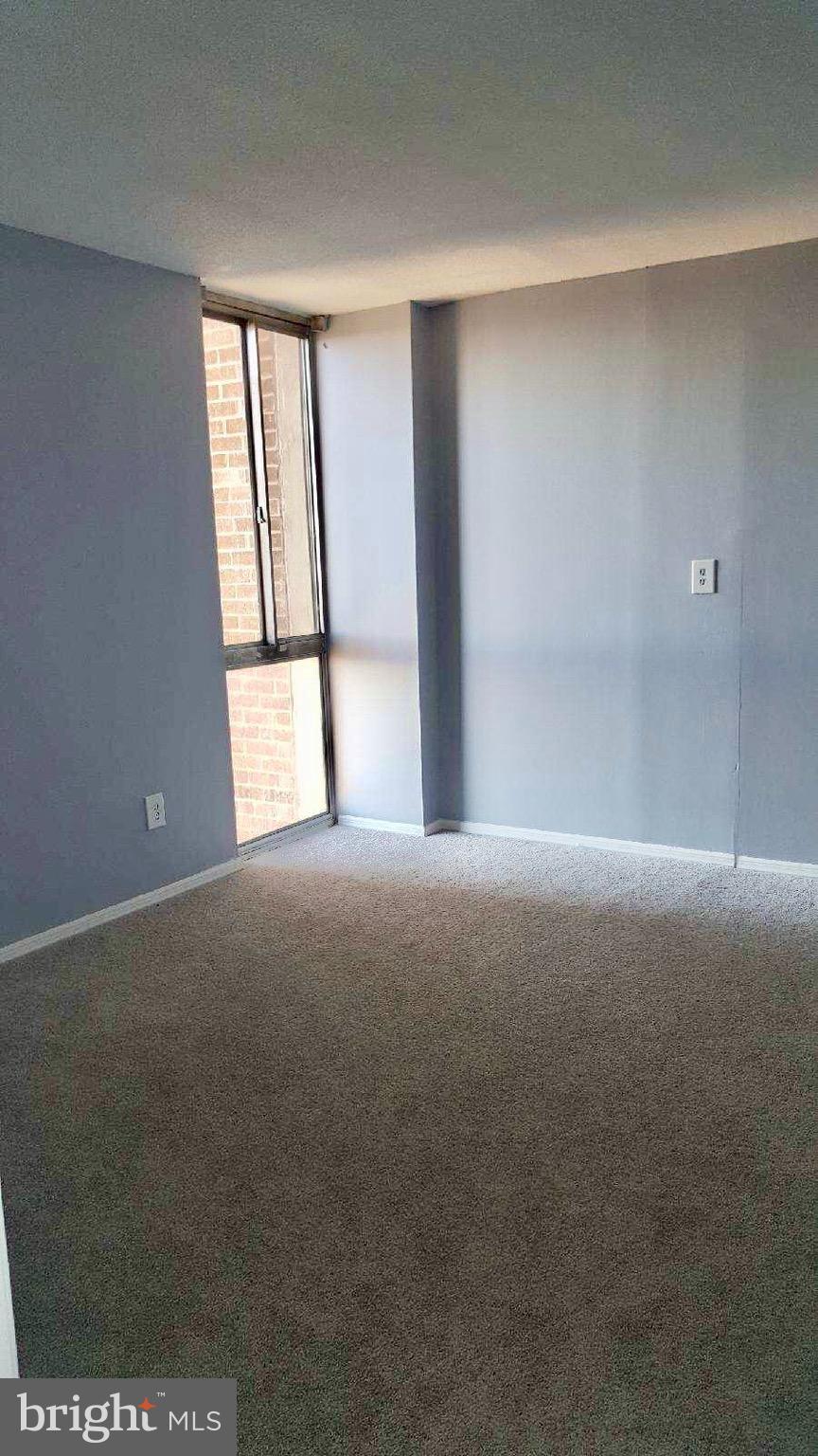 PRESIDENTIAL TOWERS - Residential Lease