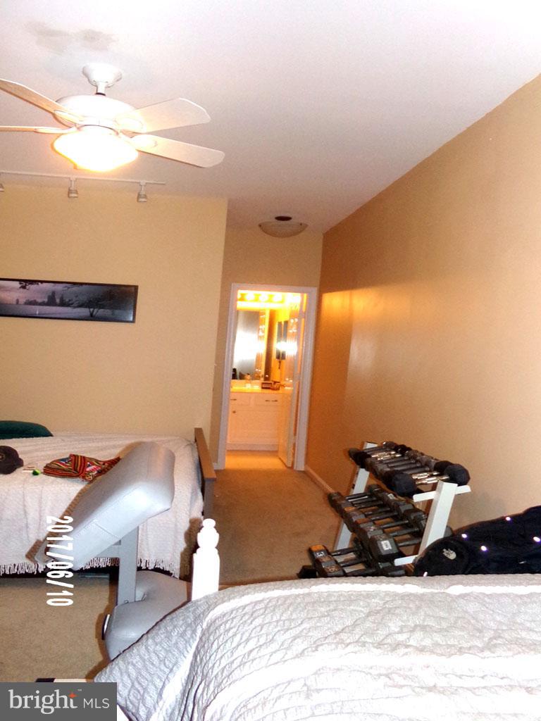 MCNAIR FARMS LANDBAY - Residential Lease