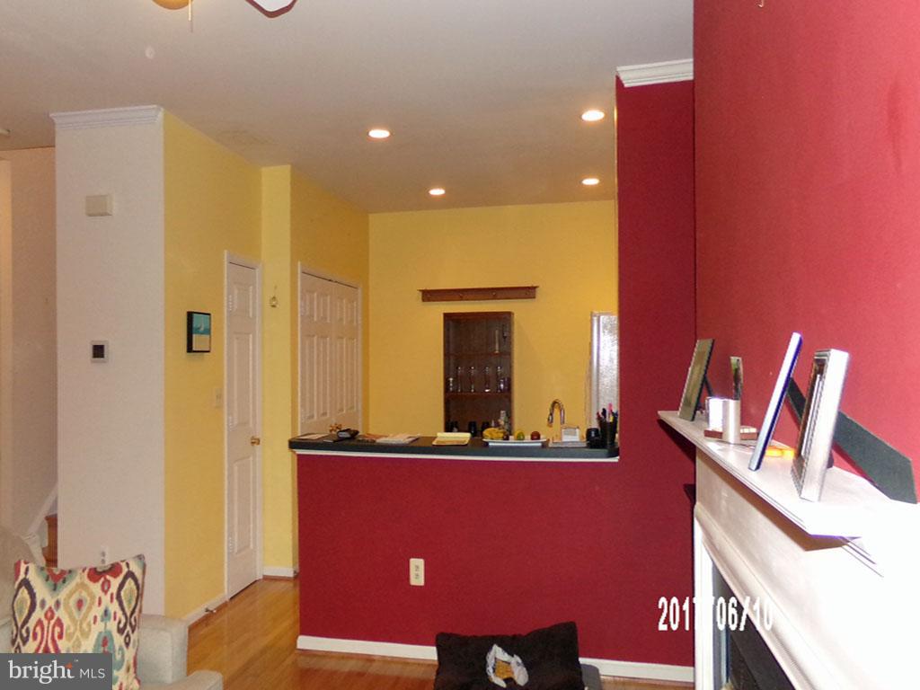 MCNAIR FARMS LANDBAY - Residential Lease