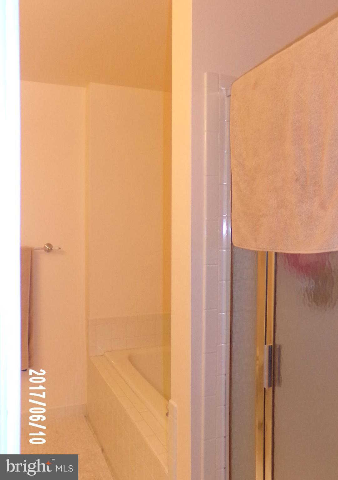 MCNAIR FARMS LANDBAY - Residential Lease