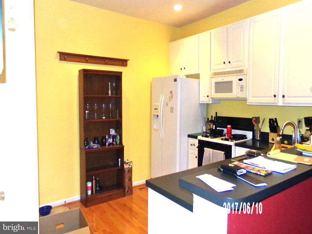 MCNAIR FARMS LANDBAY - Residential Lease