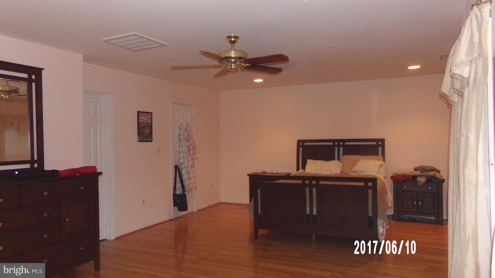 MCNAIR FARMS LANDBAY - Residential Lease