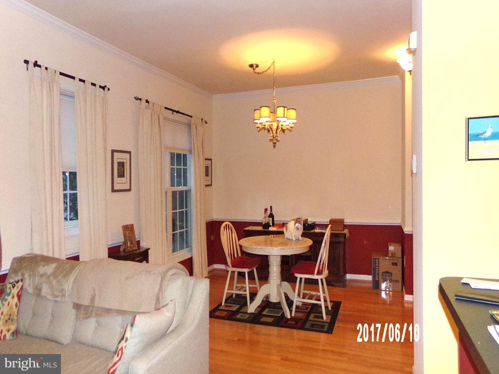 MCNAIR FARMS LANDBAY - Residential Lease