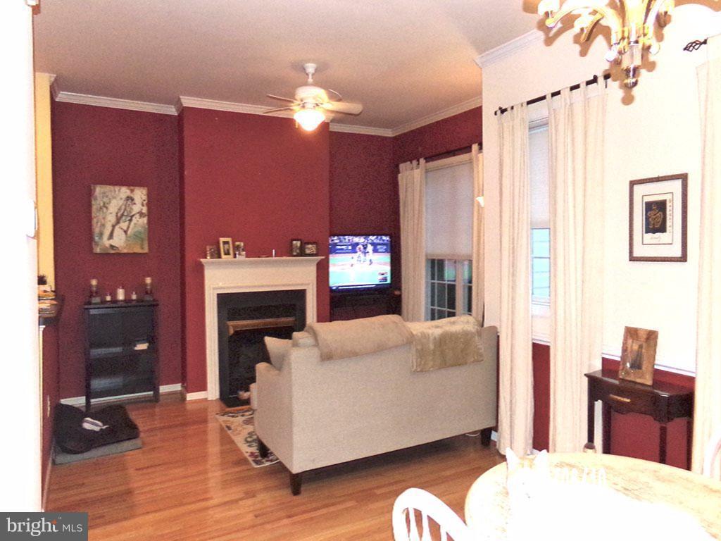 MCNAIR FARMS LANDBAY - Residential Lease