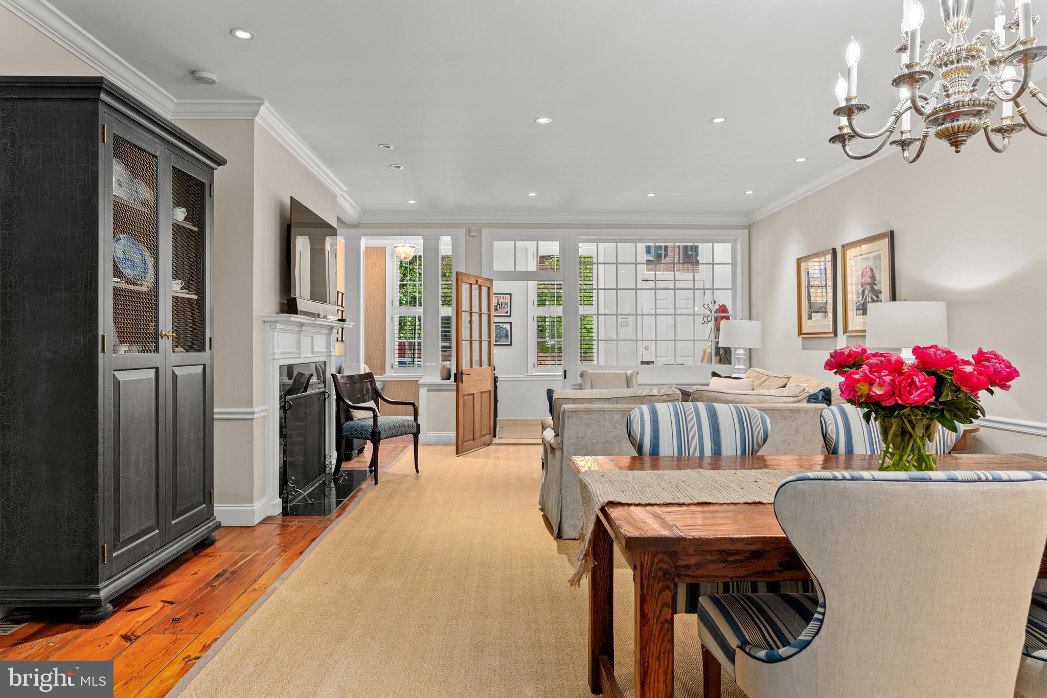 SOCIETY HILL - Residential