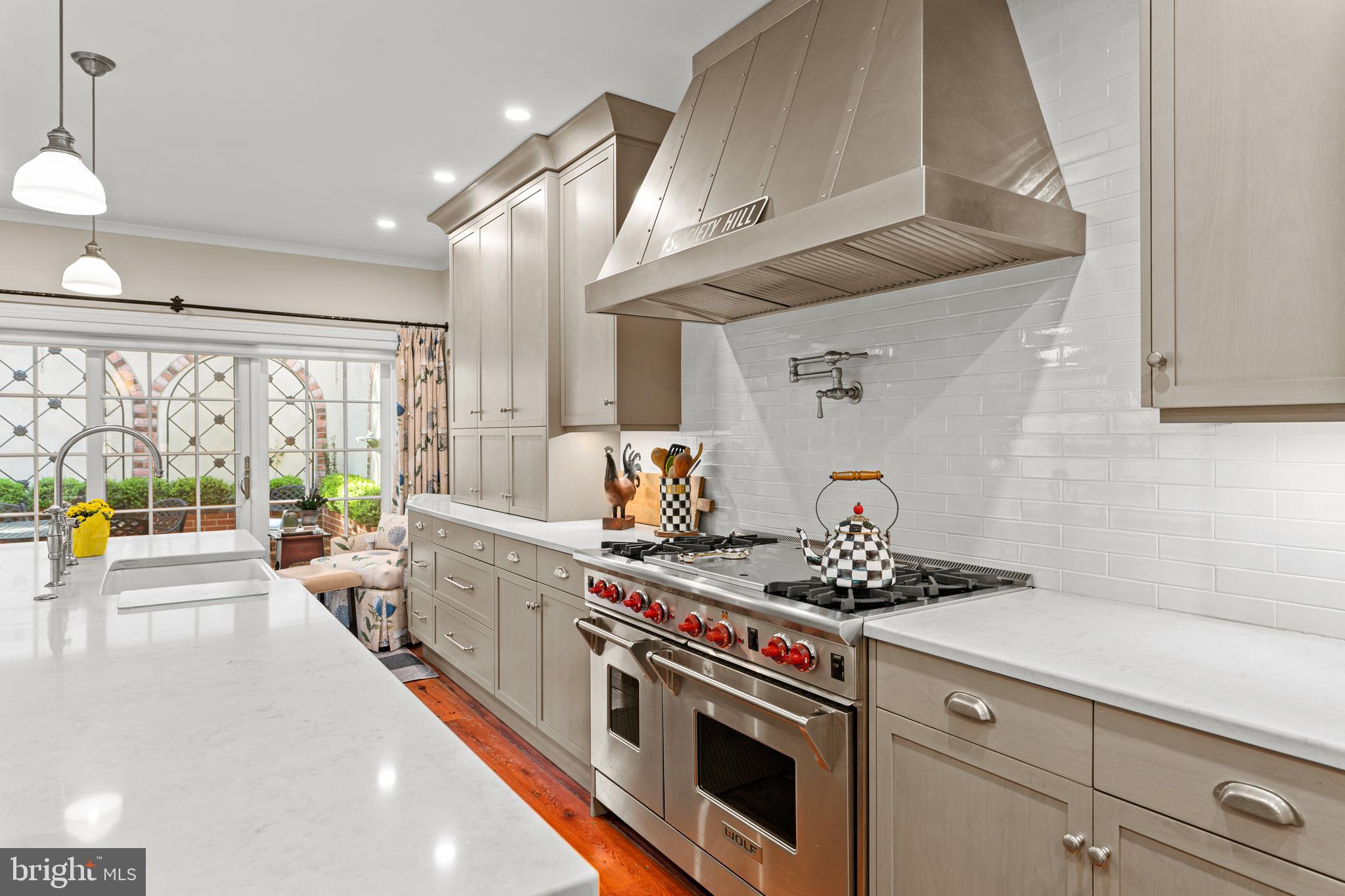 SOCIETY HILL - Residential